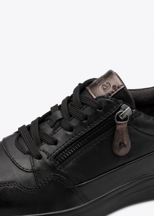 Jana brīvā laika apavi