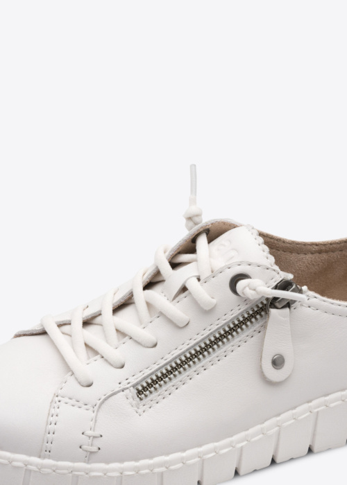 Jana brīvā laika apavi