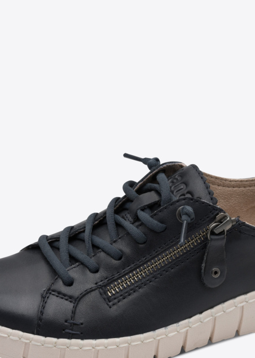 Jana brīvā laika apavi