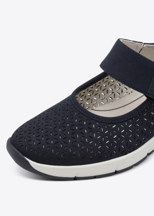 Jana brīvā laika apavi