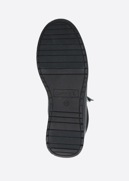 Кроссовки Caprice