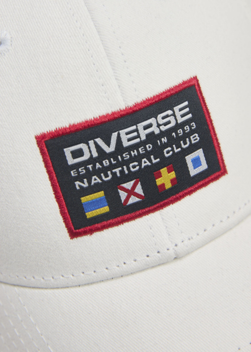 Diverse cepure ar nagu Marinok v