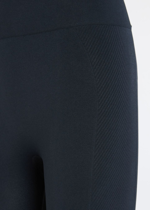 Diverse legingi Aket