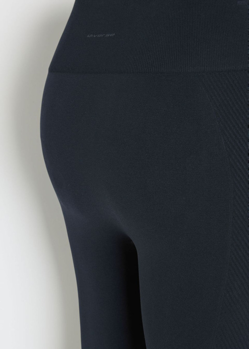 Diverse legingi Aket