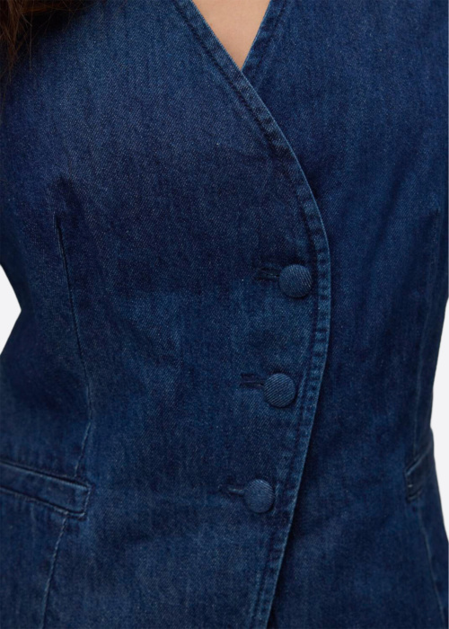 Vero Moda veste Vita