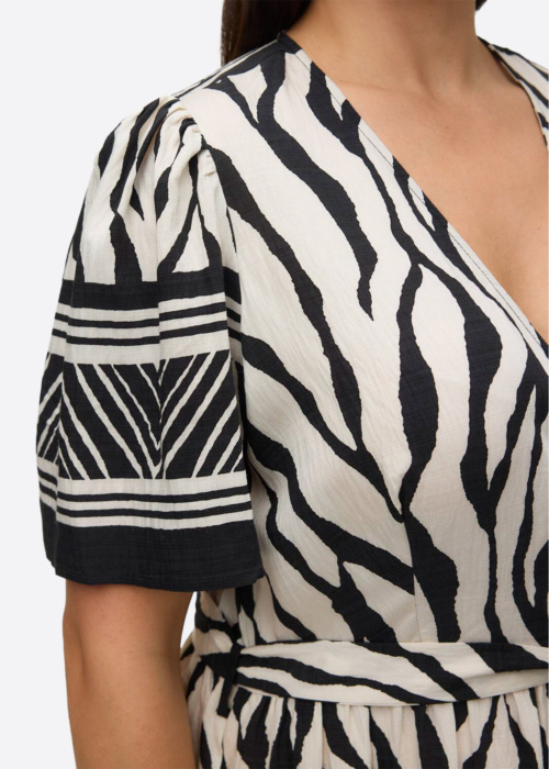Vero Moda Curve kleita Kamille