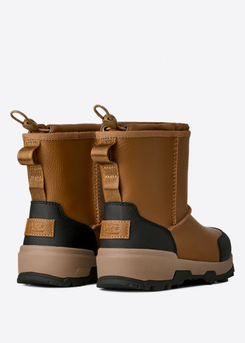 Зимние сапоги Adirondack UGG