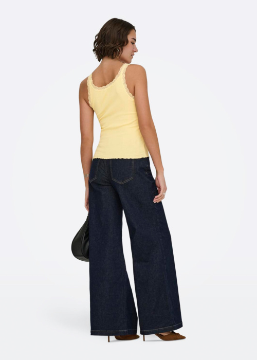 Only tops Sara Sharai