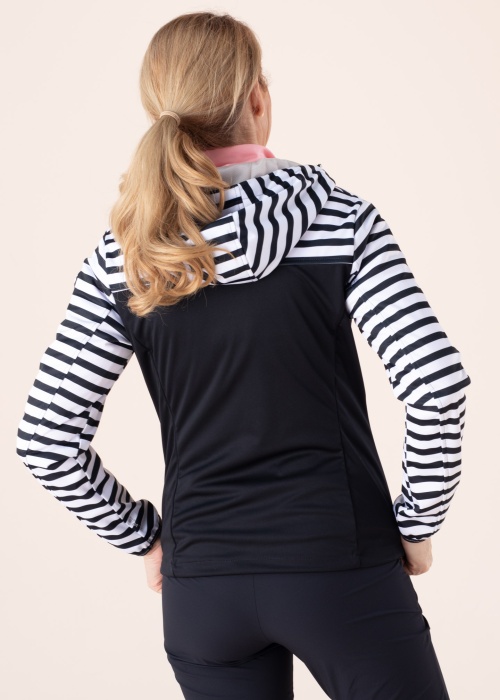 Luhta pavasara-rudens virsjaka Annila Sch