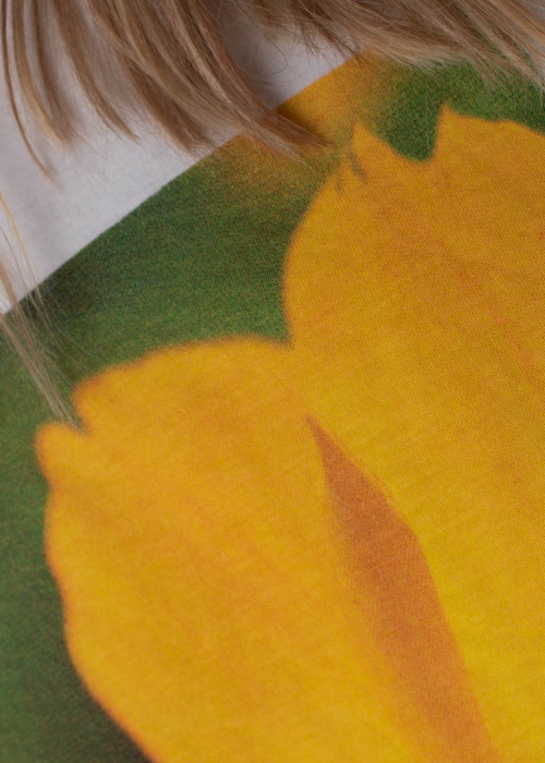 b.young T-krekls Safa