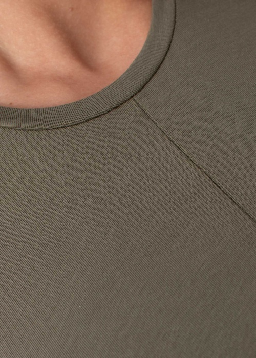 Noisy May tops Twiggi