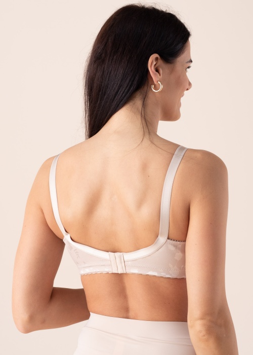 Naturana krūšturis