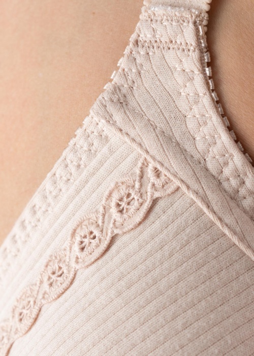 Бюстгальтер Naturana