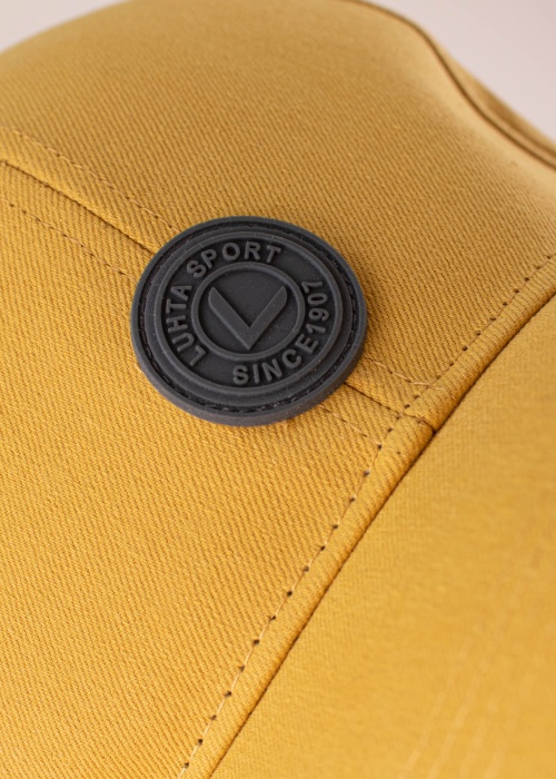 Luhta cepure ar nagu Nahkiala