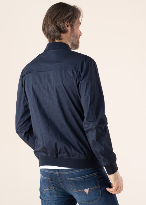 Guess pavasara-rudens virsjaka