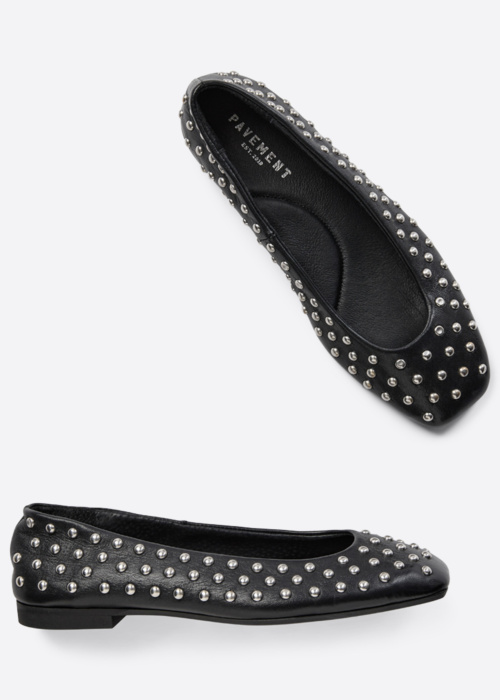 Pavement balerīnas Katie Studs