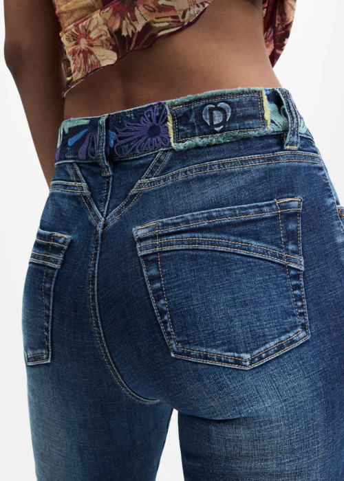 Джинсы Hipbelt Desigual
