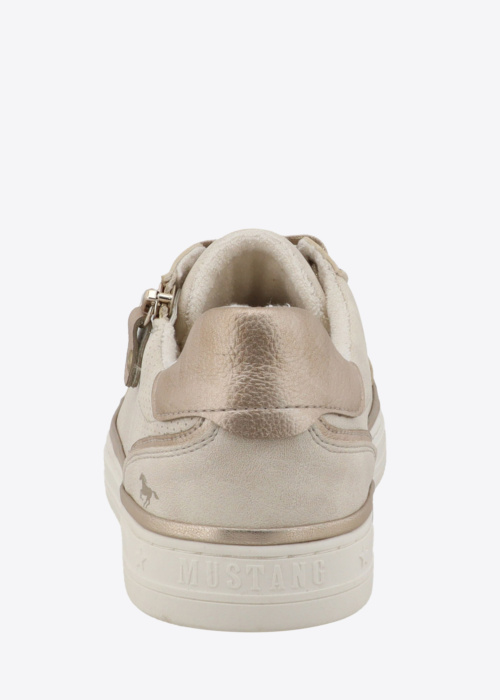 Mustang kedas Carmen