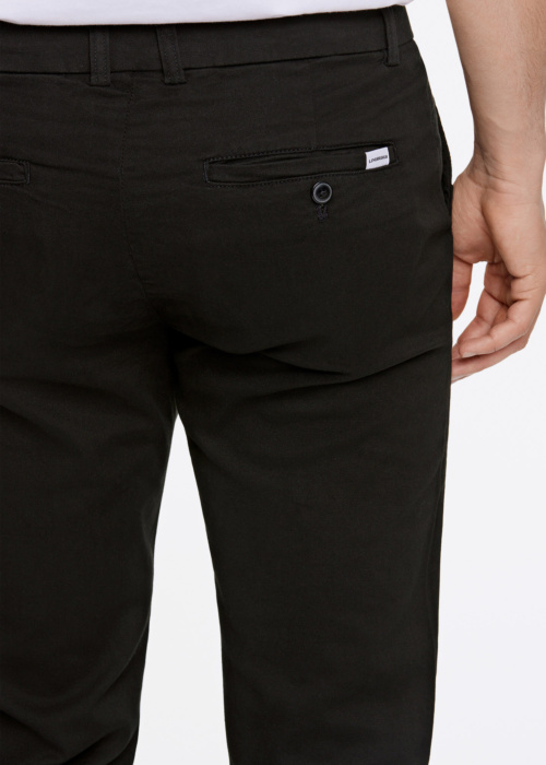 Длинные брюки Superflex Lindbergh