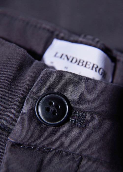Длинные брюки Superflex Lindbergh