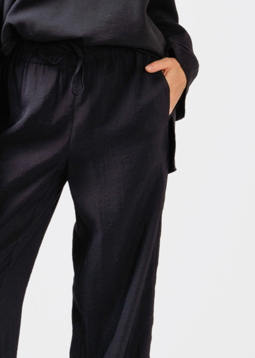 Длинные брюки Taylen Ivo Nikkolo