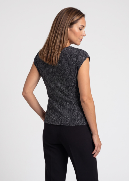 Kairi Vilderson tops