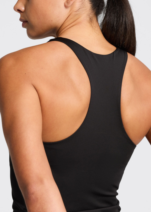 Puma tops Tad Essential