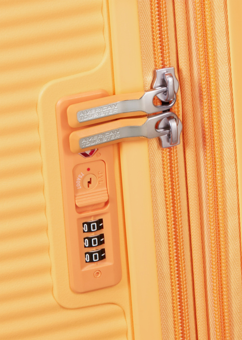 Чемодан Soundbox American Tourister