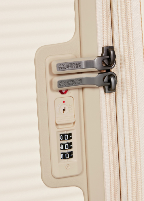 Чемодан Soundbox American Tourister