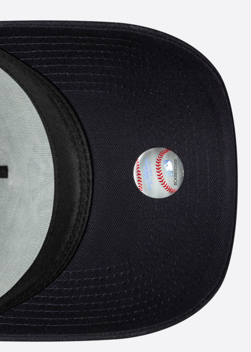 Кепка Outline Trucker New Era