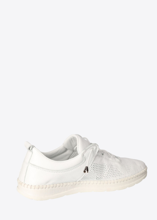 Кроссовки Cosmos