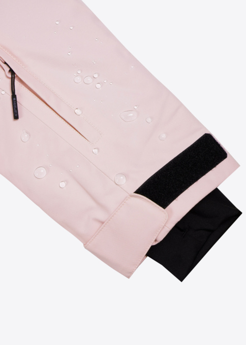 Icepeak ziemas sporta virsjaka Cavour