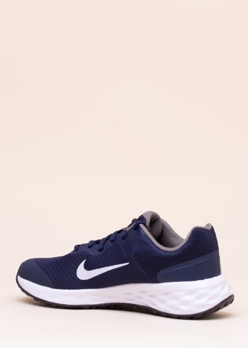 Беговые кроссовки Revolution 6 Nike