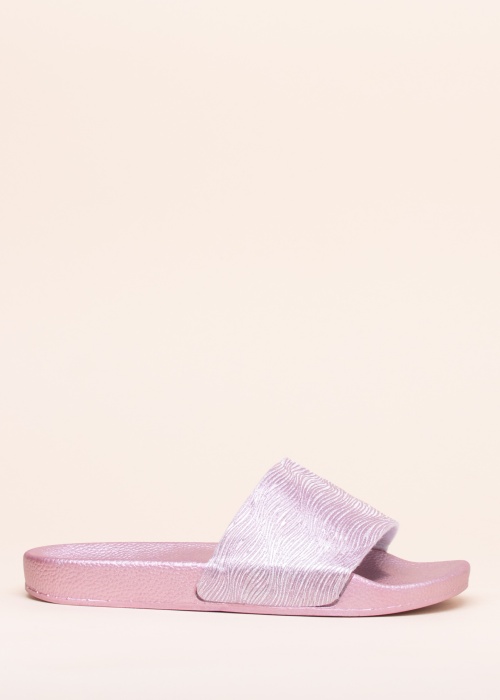 Best Buy baseina iešļūcenes