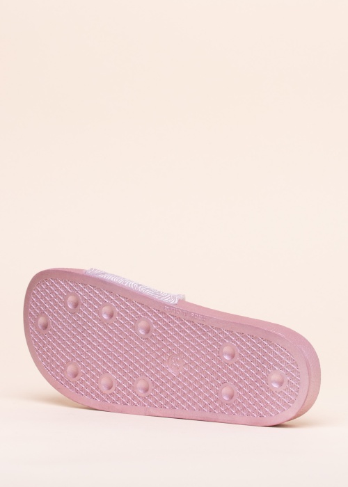 Best Buy baseina iešļūcenes