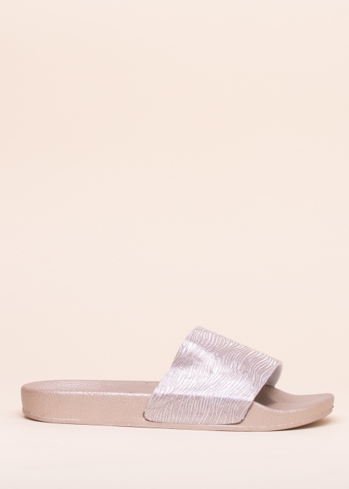 Best Buy baseina iešļūcenes