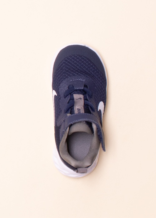 Nike apavi skriešanai Revolution 6