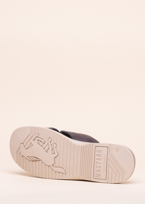 Сандалии Mustang