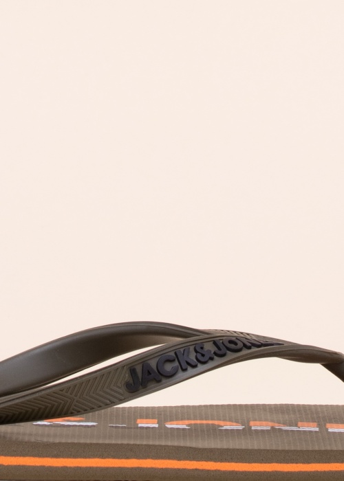 Jack & Jones iešļūcenes Logotips