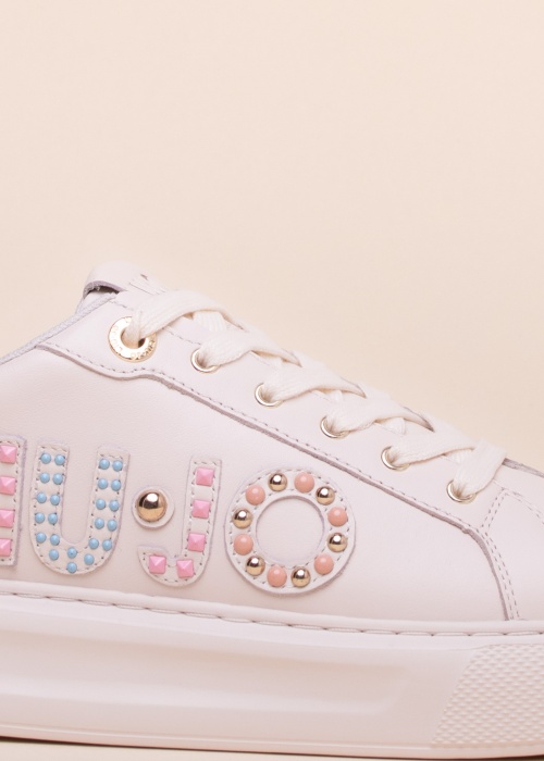 Liu-Jo kedas Kylie 10