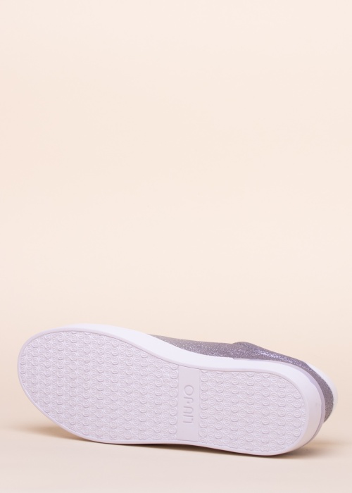 Liu-Jo kedas Silvia 82