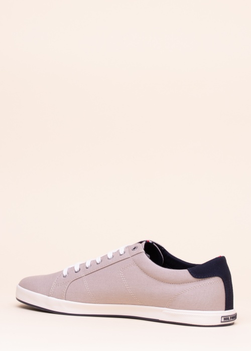 Tommy Hilfiger kedas