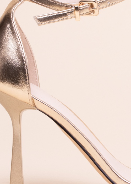 Only kurpes Aubrey-1