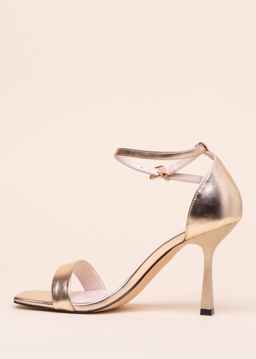 Only kurpes Aubrey-1