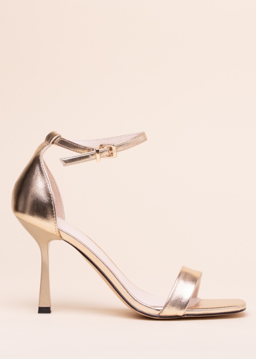 Only kurpes Aubrey-1