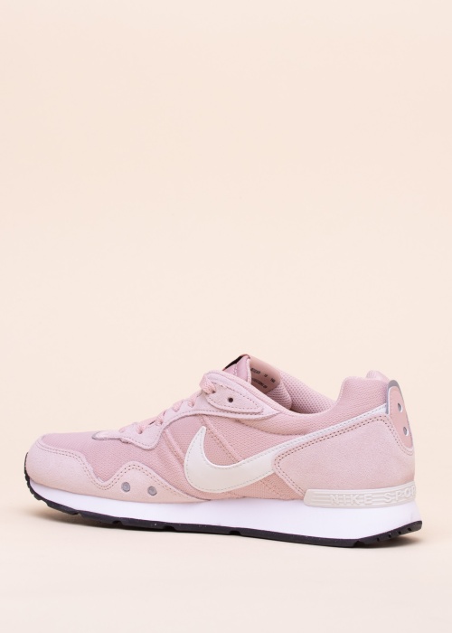 Кроссовки Venture Runner Nike