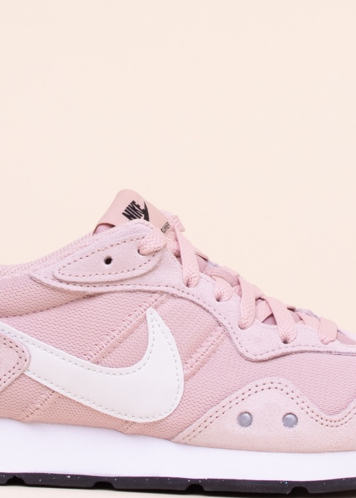 Кроссовки Venture Runner Nike