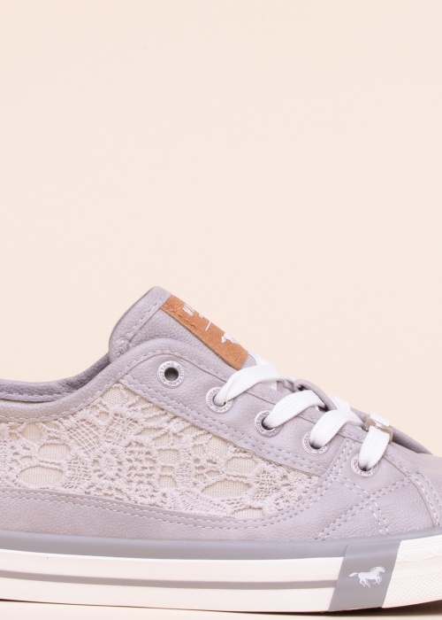 Тенниски Mustang