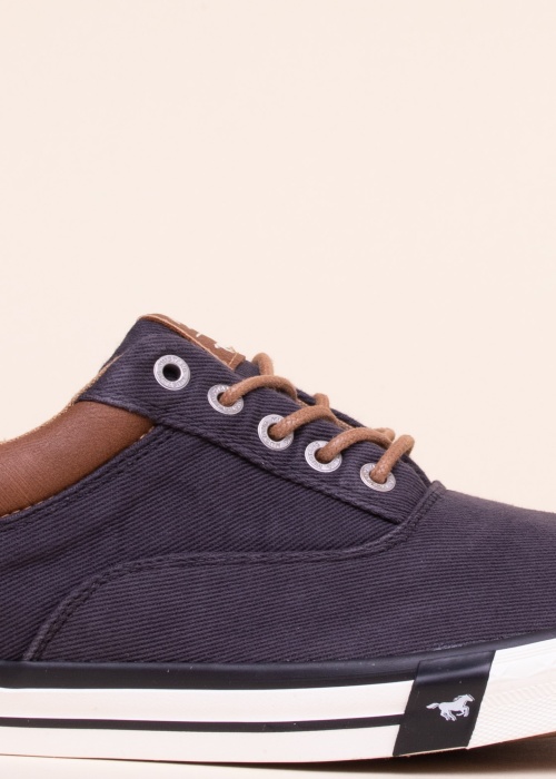 Тенниски Mustang