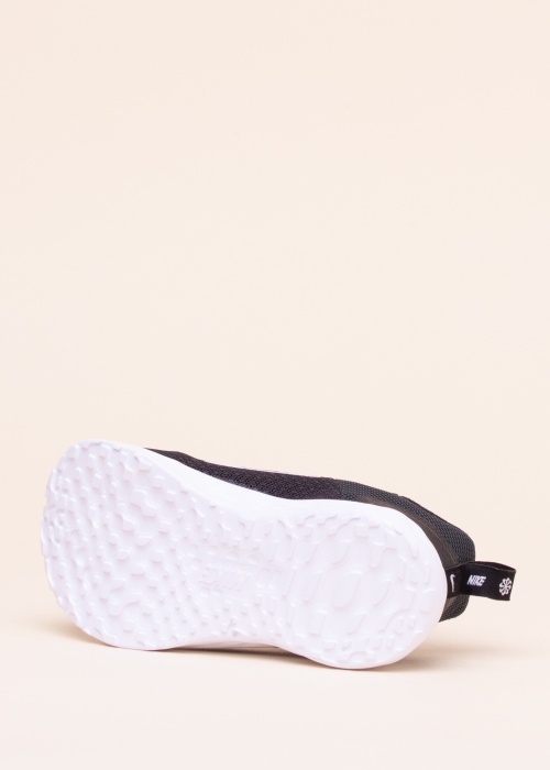 Беговые кроссовки Revolution 6 Nike